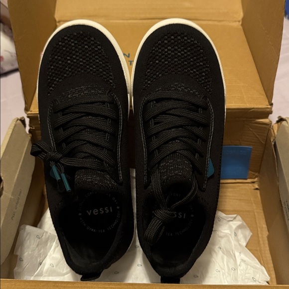 Vessi Weekend
Colour: Asphalt Black
Regular Width - Picture 10 of 10